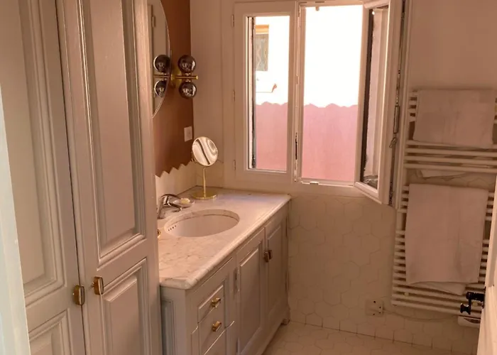 3 Centre Tropez Avec Parking Appartement *